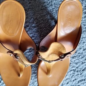 Gucci low heel snadals